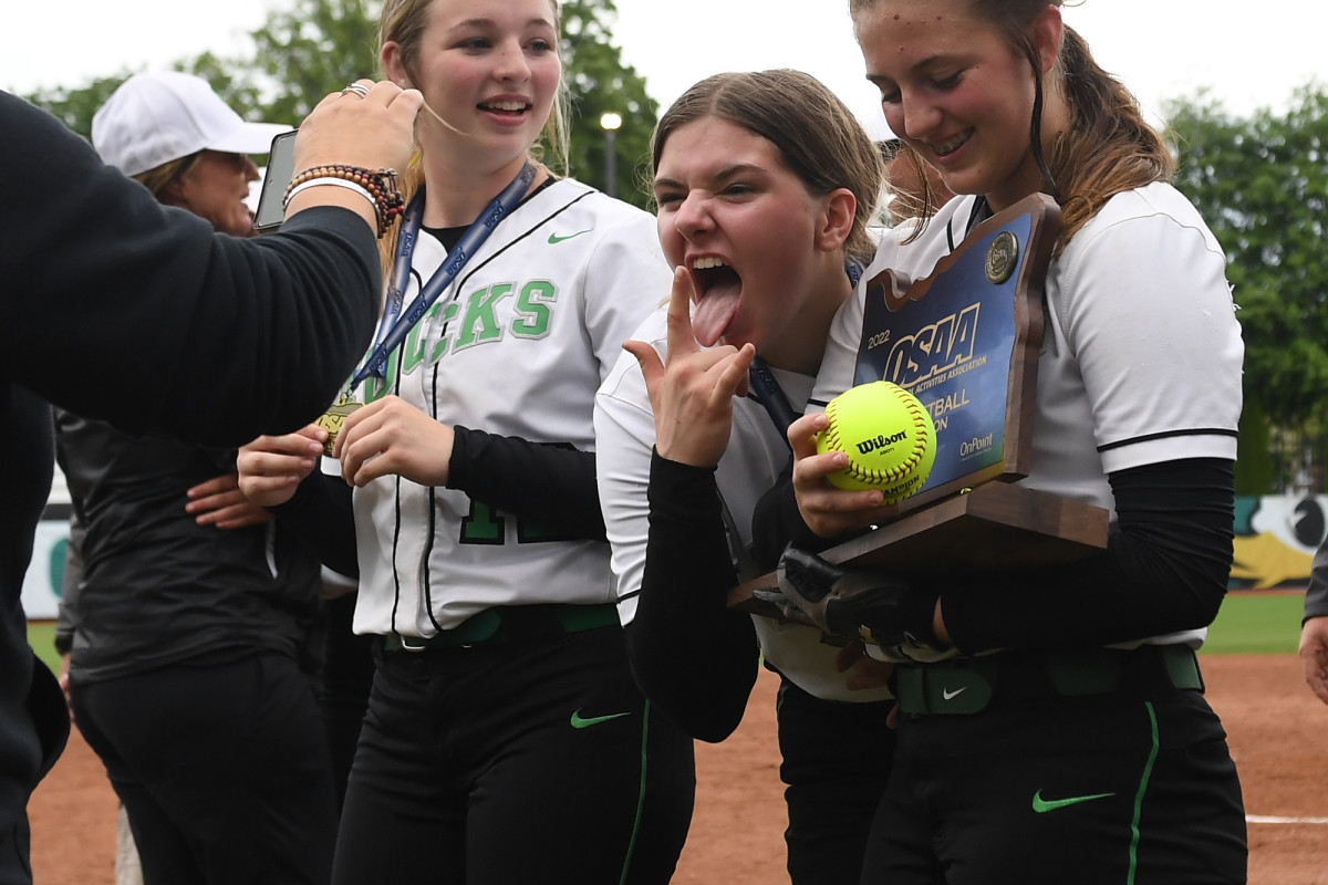 x Pendleton Wilsonville 5A softball final Leon Neuschwander 71